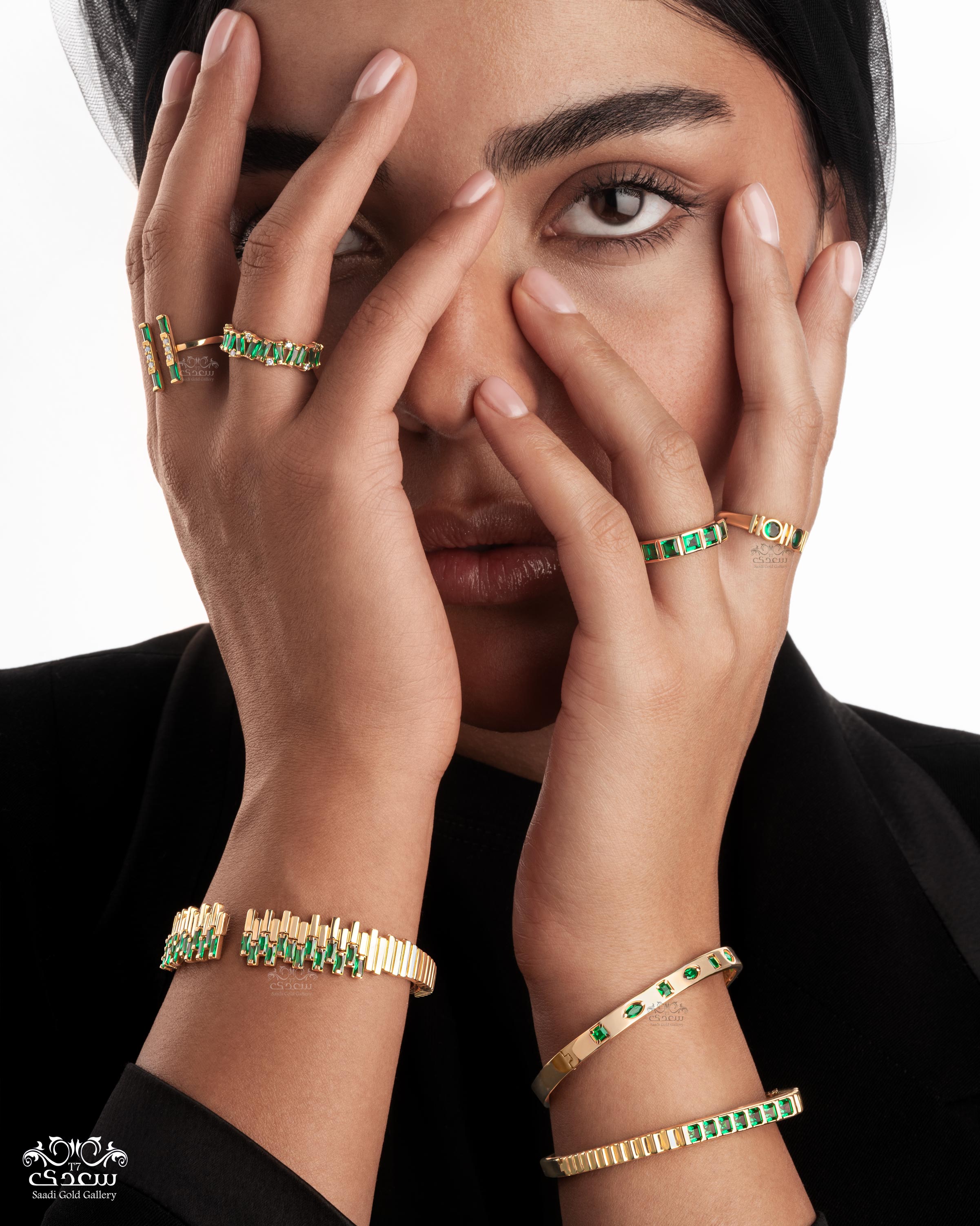 modeling jewellery photo