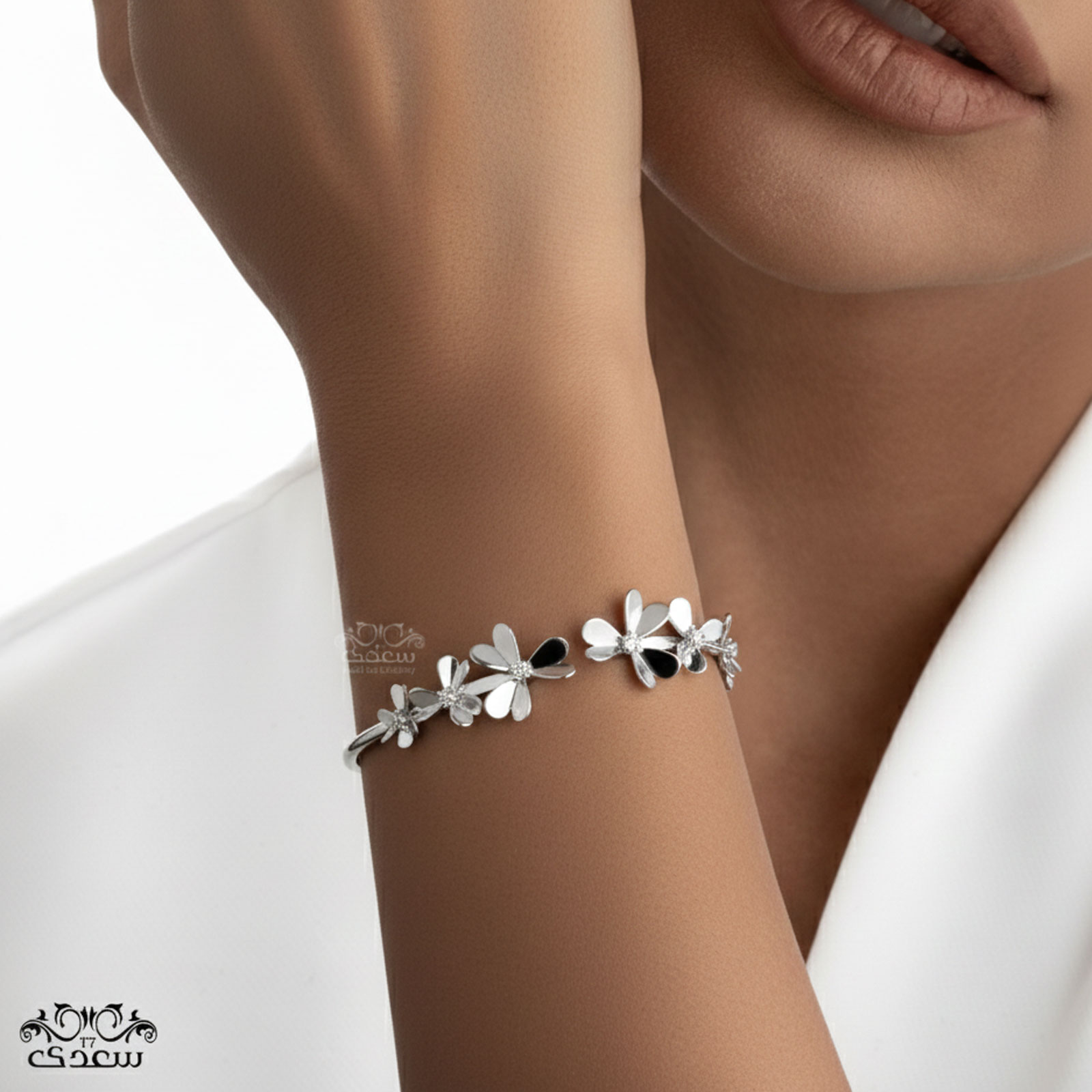 بنگل گل ونکلیف سفید